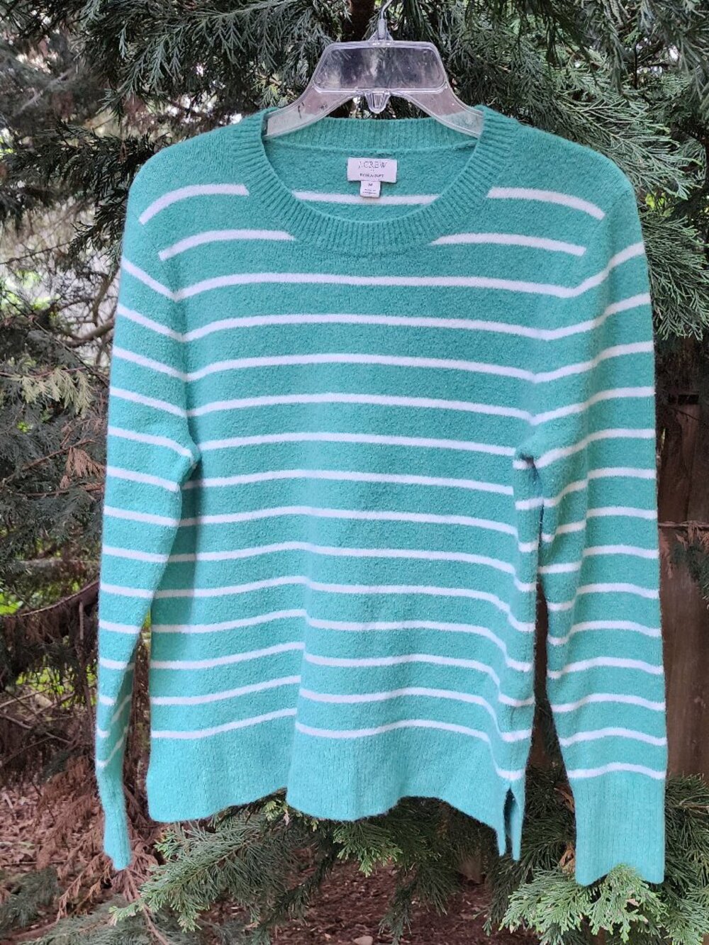 EUC J. Crew women's Extra Soft Medium Crewneck Green & White striped Sweater